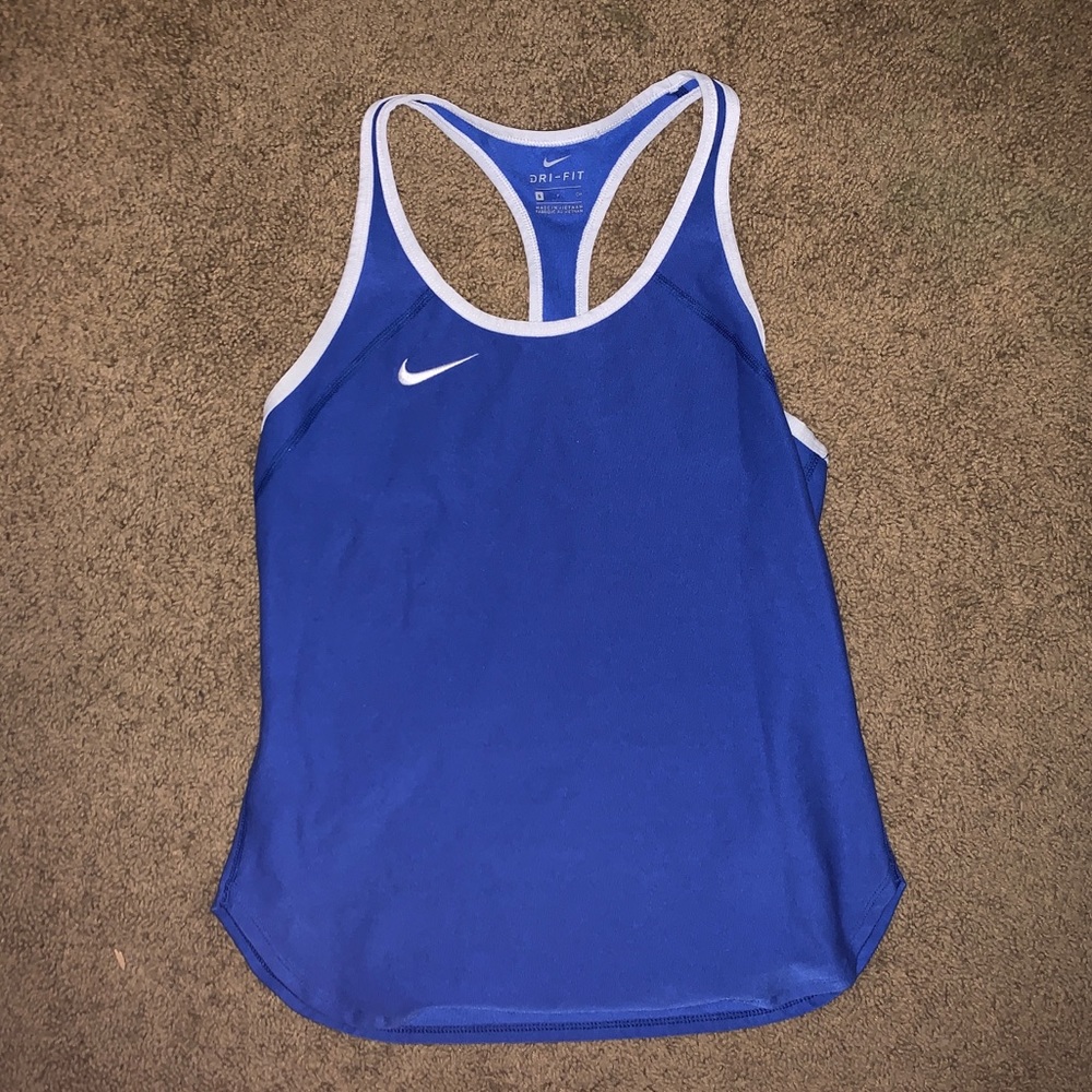 Nike dri-fit top